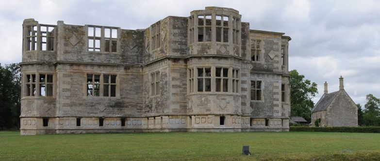 Lyveden New Bield